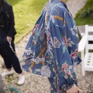 NWT-GP & J Baker x H&M Birds of Paradise Blouse Relaxed Fit Womens Size 10 Blue